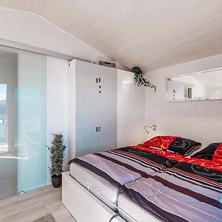 Casa Samara קנוביו