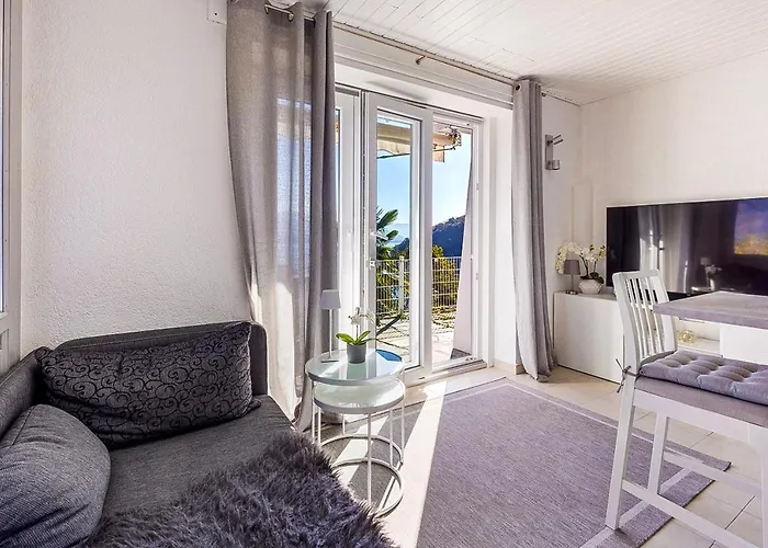 Casa Samara * カンノビオ